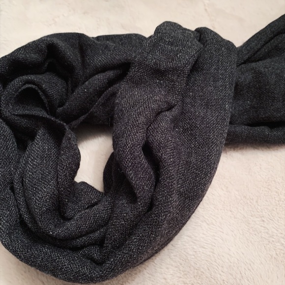 Echo oversized solid wrap - Picture 3 of 8